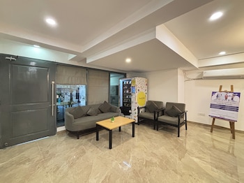 housr sector 49 gurgaon near spaze it