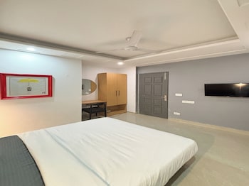 housr sector 49 gurgaon near spaze it
