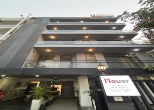 housr sector 49 gurgaon near spaze it