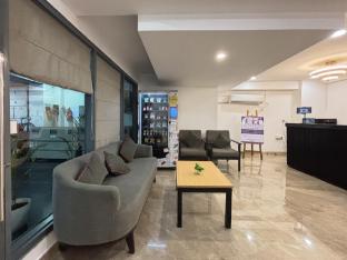 Housr Sector 49 Gurgaon Near Spaze It,,3 star