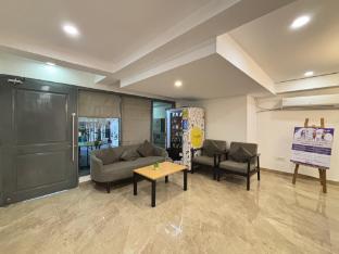 Housr Sector 49 Gurgaon Near Spaze It,,3 star