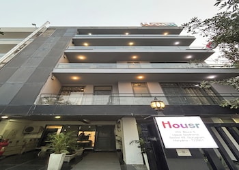 housr sector 49 gurgaon near spaze it