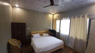 sri kedar kashi best view resort