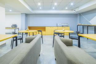 Housr Sector 57 Gurgaon Near Golf Course Extension,,3 star
