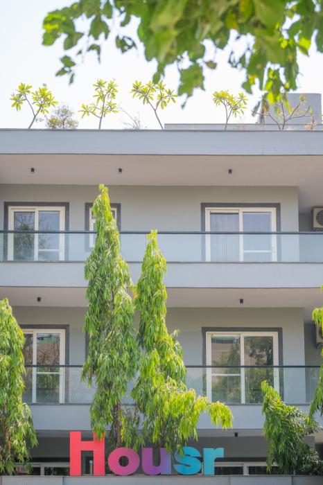 housr golf course road phase 1 metro