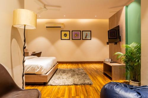 Housr Golf Course Road Phase 1 Metro,,3 star