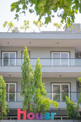 housr golf course road phase 1 metro