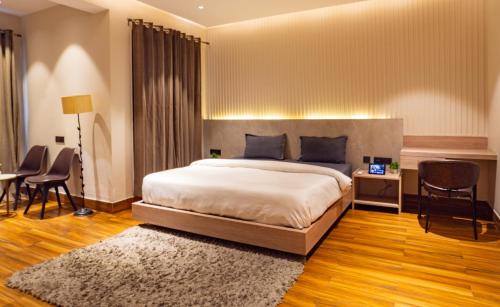 housr golf course road phase 1 metro