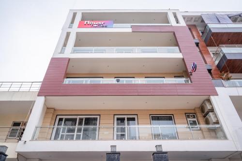 Housr 3 Bhk Apartment Sector 45 Gurgaon,,4 star