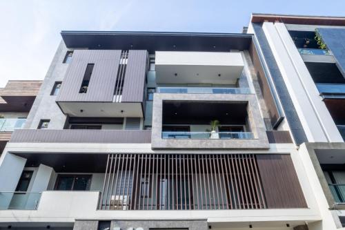 Housr 2 Bhk Apartment Sector 41 Gurgaon,,3 star