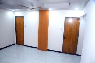 hotel pooja inn and restauants and lodge