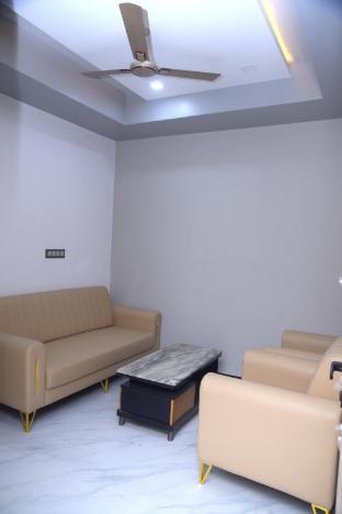 hotel pooja inn and restauants and lodge