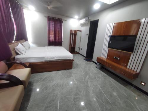 hotel pooja inn and restauants and lodge