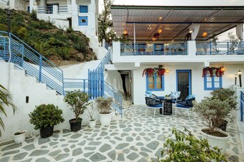 a santorini home by le reve