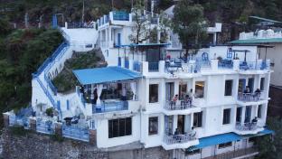 a santorini home by le reve