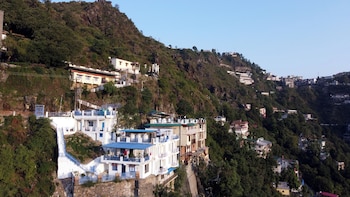 a santorini home by le reve