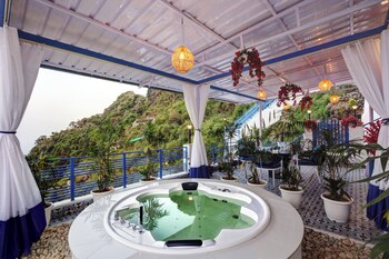 a santorini home by le reve