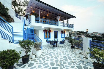 a santorini home by le reve