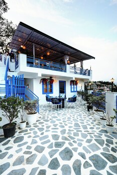 a santorini home by le reve