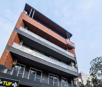 housr 46 m2k corp near park hospital