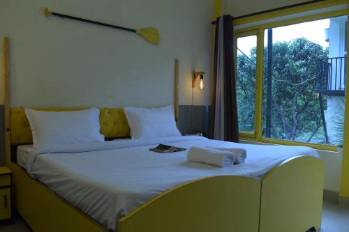 Julley Commune Rishikesh,,2 star