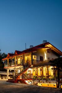 happy himalayan homes