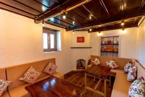 happy himalayan homes