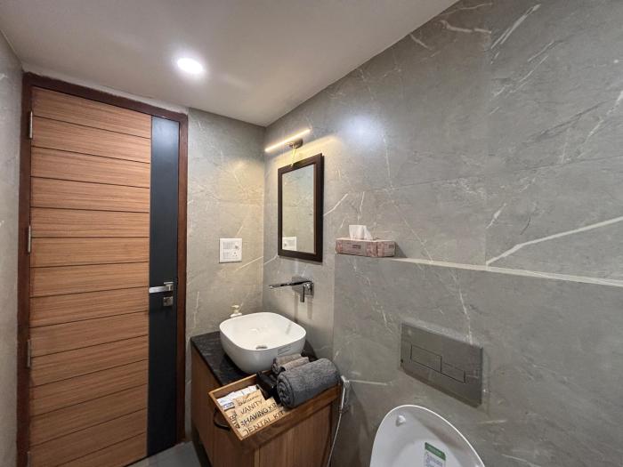 housr sector 28 gurgaon near iffco chowk