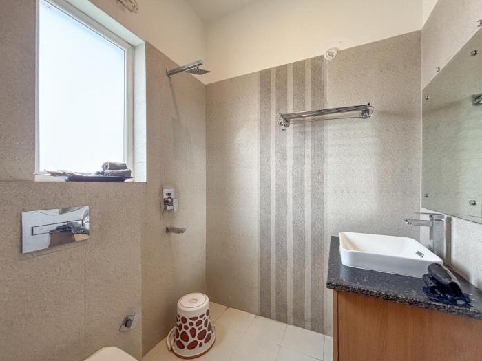 housr sector 28 gurgaon near iffco chowk