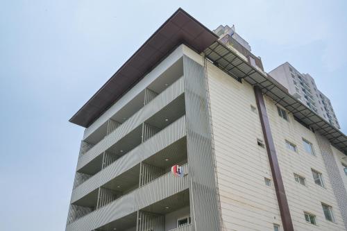 Housr Sector 28 Gurgaon Near Iffco Chowk,,4 star