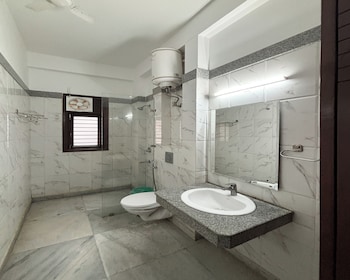 housr 2 bhk apartment sector 39 gurgaon