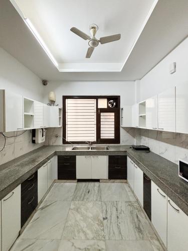 housr 2 bhk apartment sector 39 gurgaon