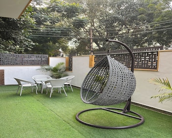 housr 2 bhk apartment sector 39 gurgaon