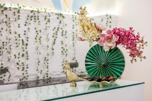 elysium studio suites