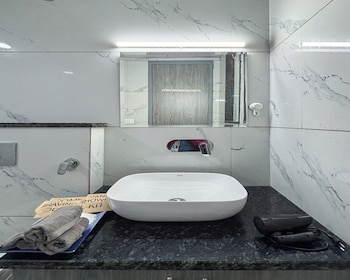 housr studio rooms sector 30 gurgaon