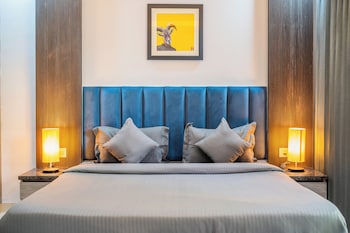 housr studio rooms sector 30 gurgaon