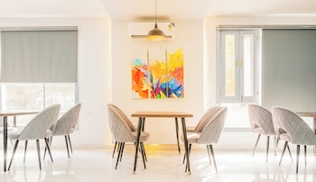 housr studio rooms sector 30 gurgaon