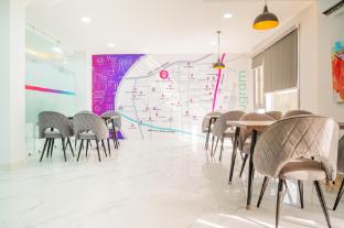 Housr Studio Rooms Sector 30 Gurgaon,,4 star