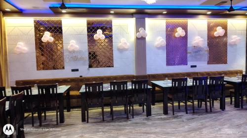 Hotel Atithi Food Village,,5 star