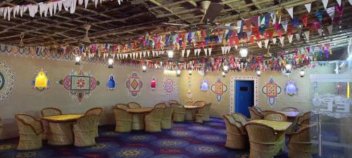 hotel atithi food village