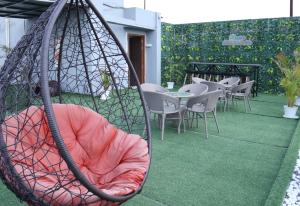 Housr Sector 56 Gurgaon Sushant Lok 2,,4 star