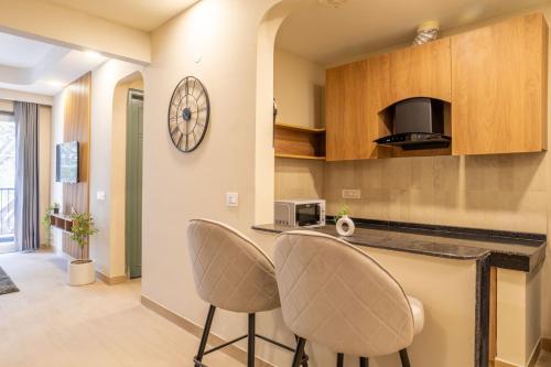 Housr 1 Bhk Apartment Sector 42 Gurgaon,,4 star