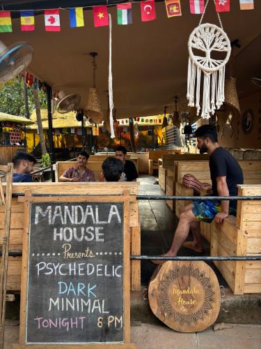 Mandala House - Party Hostel photo 3