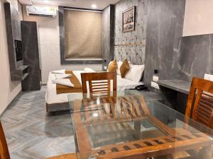 Hotel Arts Palace,,3 star