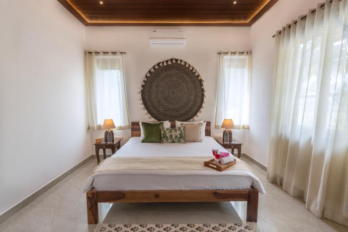 ama stays and trails lamp house goa