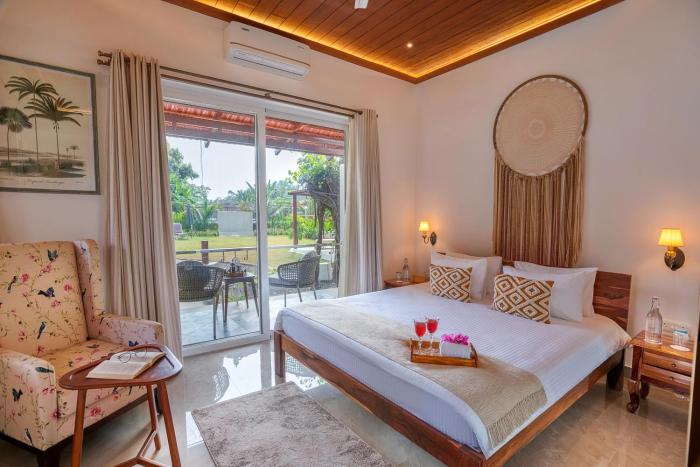 ama stays and trails lamp house goa