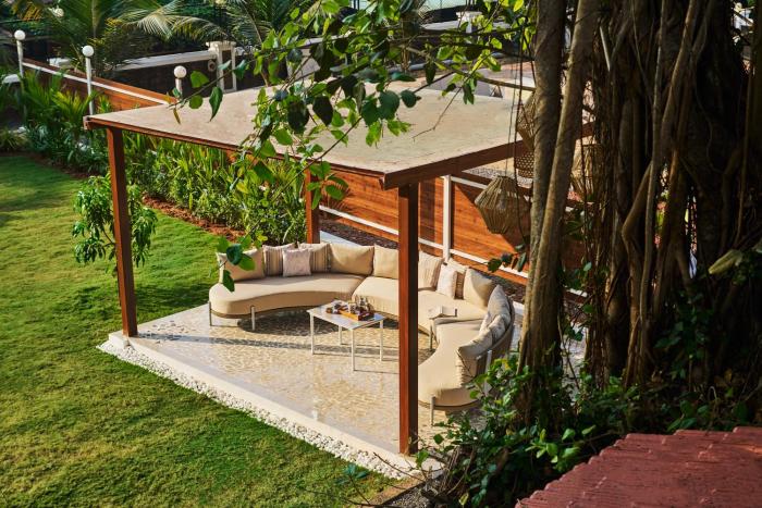 ama stays and trails lamp house goa