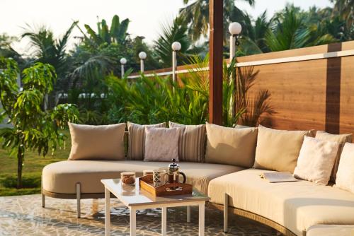 ama stays and trails lamp house goa