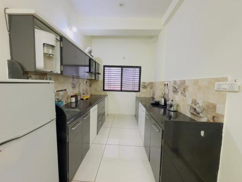 home escape 2bhk casa near mahakal city centre