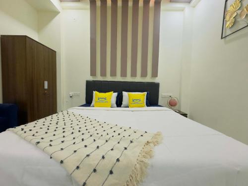 home escape 2bhk casa near mahakal city centre